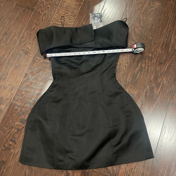 ELLIATT Vida Off The Shoulder Long Sleeve Cocktail Mini Women Size XSmall NEW - Picture 4 of 11